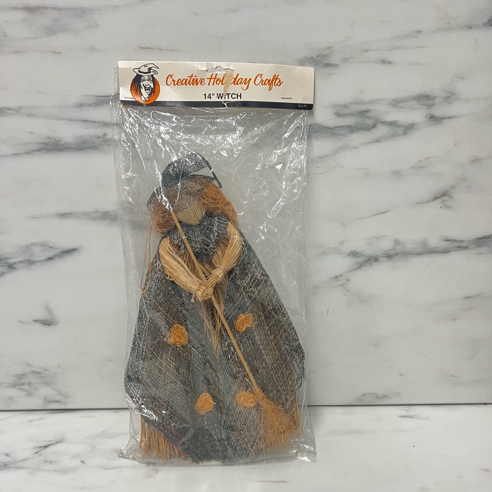 NOS creative holiday crafts witch Halloween decor raffia straw